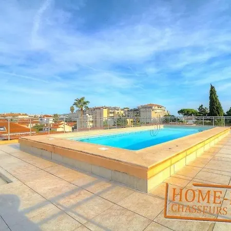 2 Pieces Dans Avec Piscine Apartment Vallauris
